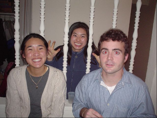 Ellie, Sophia, Will
<No Caption>