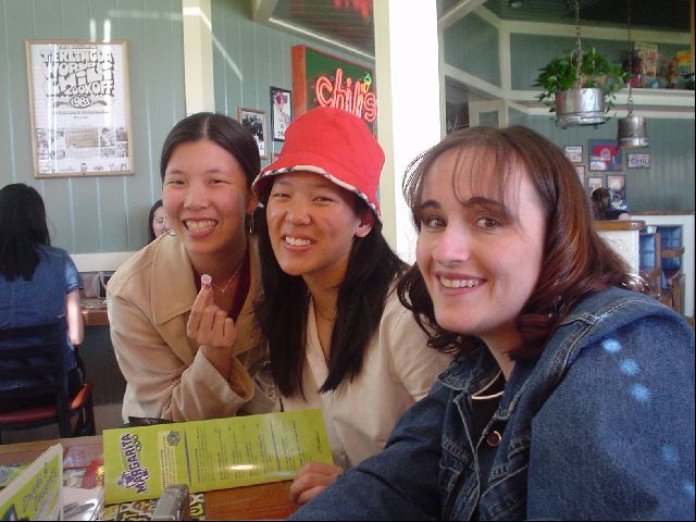 Mimi, Cindy, Shannon
<No Caption>