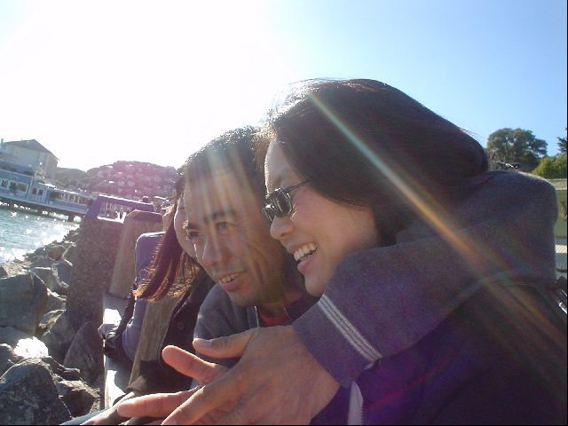 "I Once Caught a Fish This Big"
<No Caption>