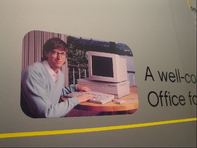 Bill Gates!?
<No Caption>